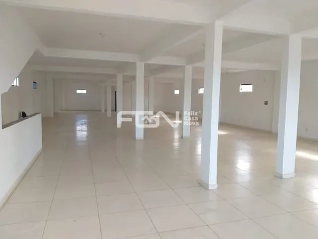 Loja com 300m², para alugar, no bairro Centro em Camaçari