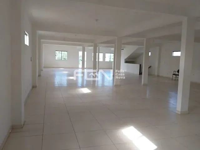 Loja com 300m², para alugar, no bairro Centro em Camaçari