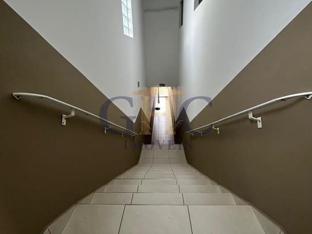 Sala com 25m², para alugar, no bairro Centro em Salto de Pirapora