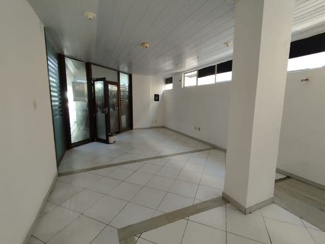 Loja à venda ou para alugar, no bairro Pituba em Salvador