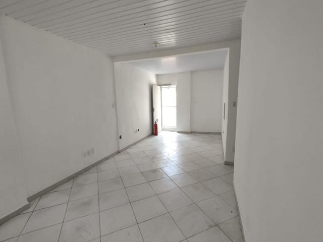 Loja à venda ou para alugar, no bairro Pituba em Salvador