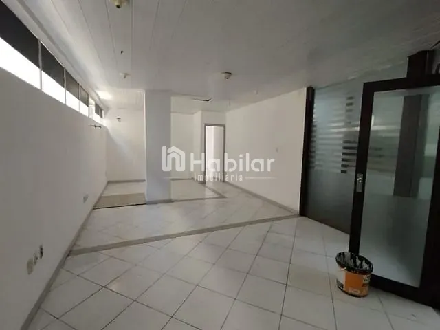 Loja à venda ou para alugar, no bairro Pituba em Salvador
