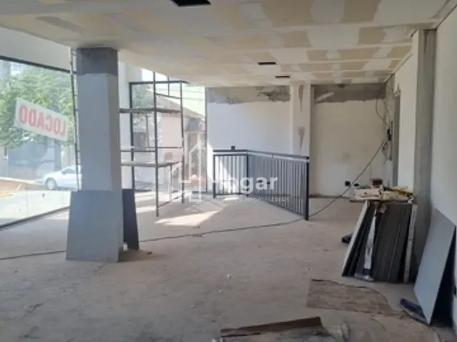 Loja com 595m², para alugar, no bairro Centro em Cambé