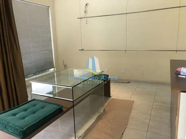 Loja para alugar, no bairro Candeias em Vitória da Conquista