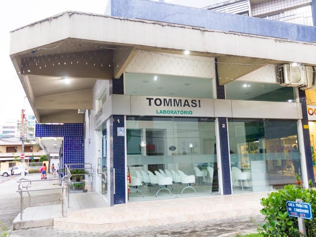 Loja à venda ou para alugar, no bairro Jardim Camburi em Vitória