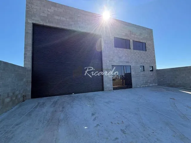 Loja com 300m², à venda, no bairro Residencial Cidade Jardim em Arapongas