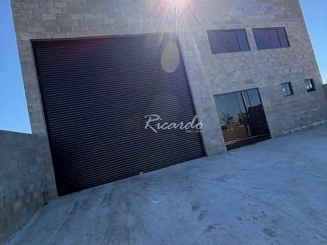 Loja com 300m², à venda, no bairro Residencial Cidade Jardim em Arapongas
