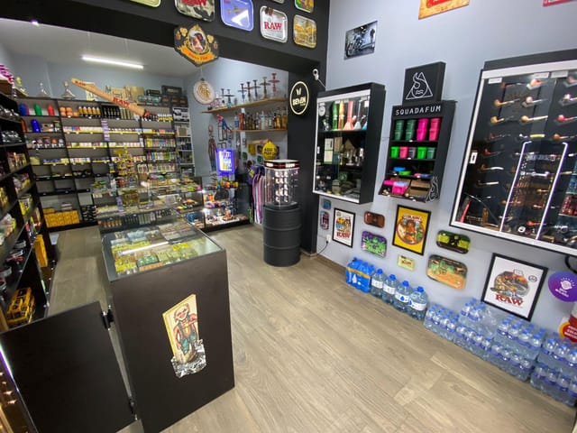 Loja à venda, no bairro Centro em Balneário Camboriú