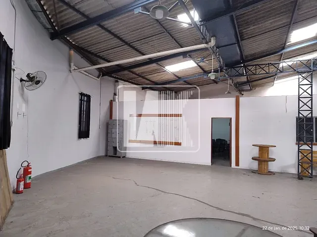 Loja com 678m², à venda, no bairro Vila Palmares em Santo André