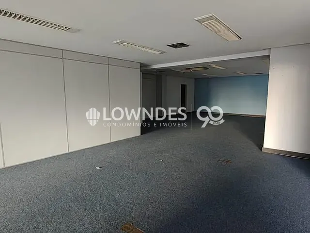 Loja com 2850m², à venda, no bairro Centro em Rio de Janeiro