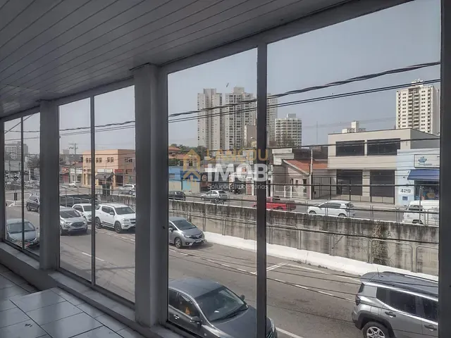 Loja com 234m², à venda, no bairro Vila Vianelo em Jundiaí