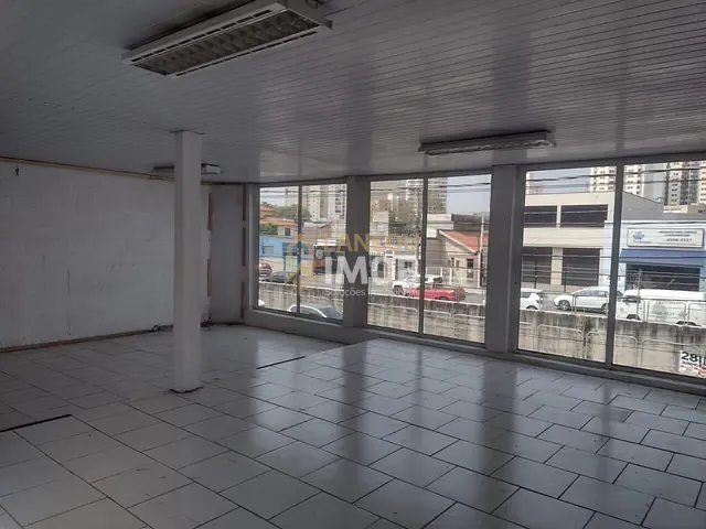 Loja com 234m², à venda, no bairro Vila Vianelo em Jundiaí