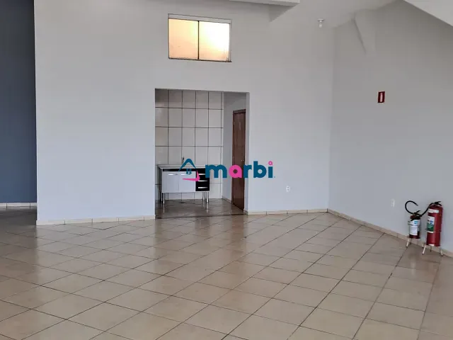 Loja com 180m², para alugar, no bairro Candido Bertine em Santa Bárbara D'Oeste