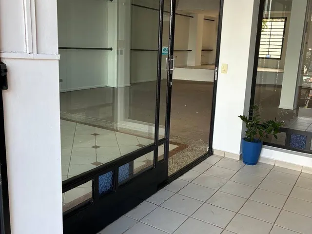 Loja com 10m², para alugar, no bairro Vitória em Londrina