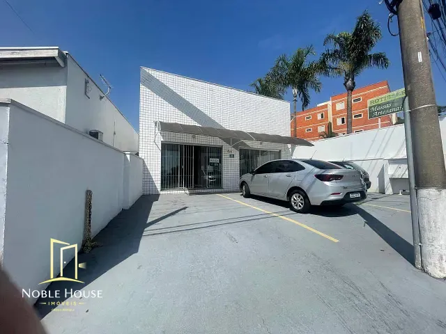 Loja com 280m², para alugar, no bairro Santa Rosa em Vinhedo