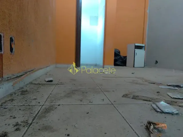 Loja para alugar, no bairro Centro em Pindamonhangaba