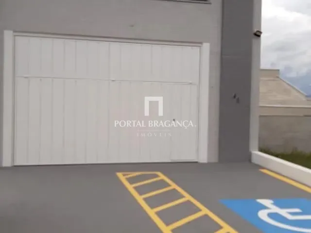 Loja com 140m², à venda, no bairro Residencial Quinta dos Vinhedos em Bragança Paulista