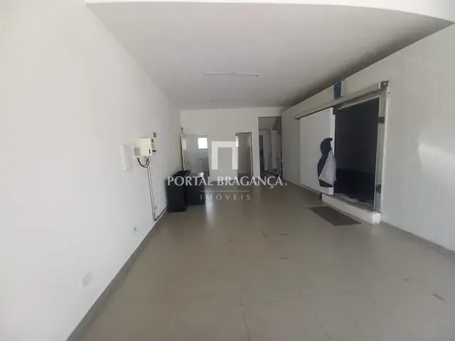 Loja com 140m², à venda, no bairro Residencial Quinta dos Vinhedos em Bragança Paulista