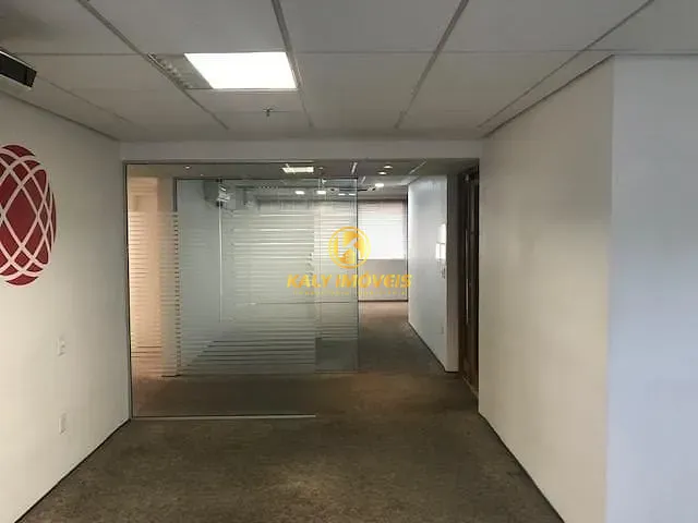 Loja à venda ou para alugar, no bairro Paraíso em Santo André