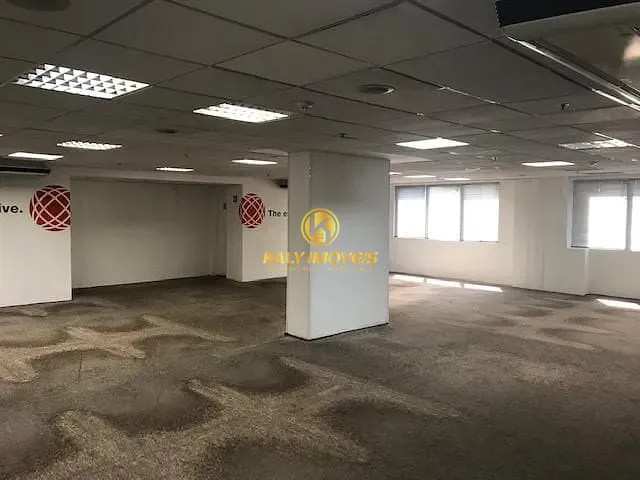 Loja à venda ou para alugar, no bairro Paraíso em Santo André