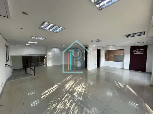 Loja com 351m², à venda, no bairro Chácara São João em Carapicuíba