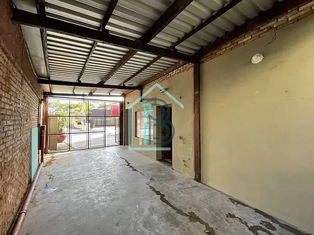 Loja com 351m², à venda, no bairro Chácara São João em Carapicuíba