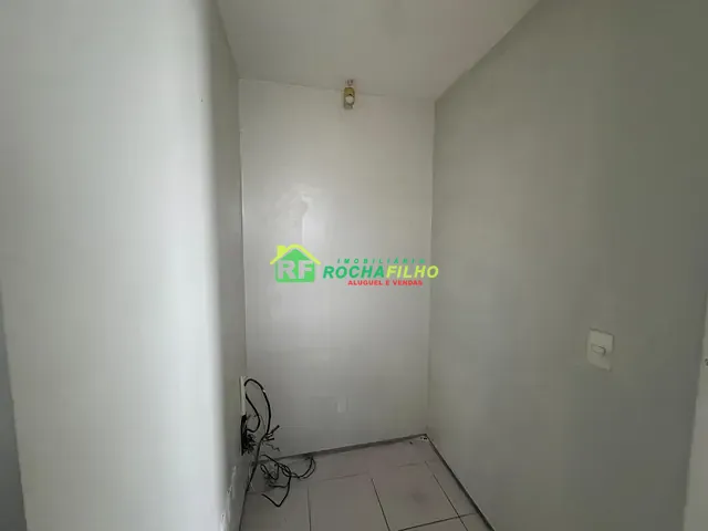 Loja com 600m² 8 quartos e 1 banheiro, para alugar, no bairro Fátima em Teresina
