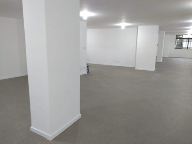 Loja com 390m², para alugar, no bairro Centro em Juiz de Fora