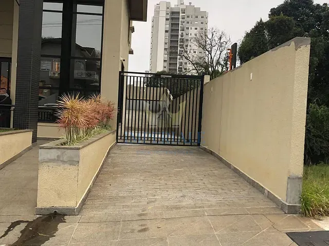 Loja com 1574m², para alugar, no bairro Centro em Ponta Grossa