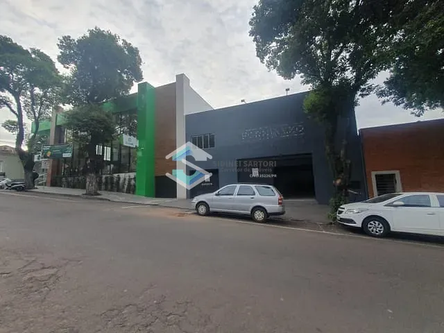 Loja com 253m², à venda ou para alugar, no bairro CENTRO em Jacarezinho