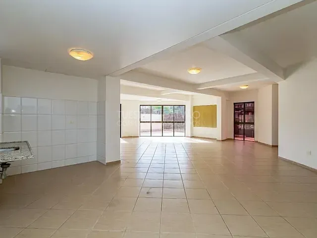 Loja com 97m², para alugar, no bairro Vila Izabel em Curitiba