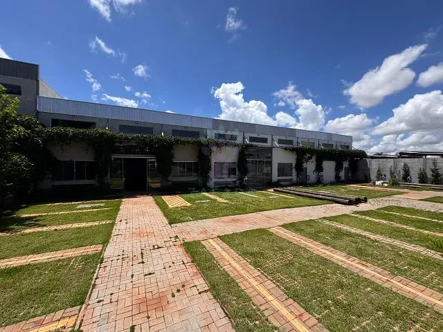 Loja à venda, no bairro Carandá Bosque em Campo Grande