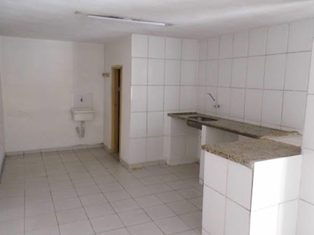 Loja com 90m², para alugar, no bairro Vila Camargos em Guarulhos