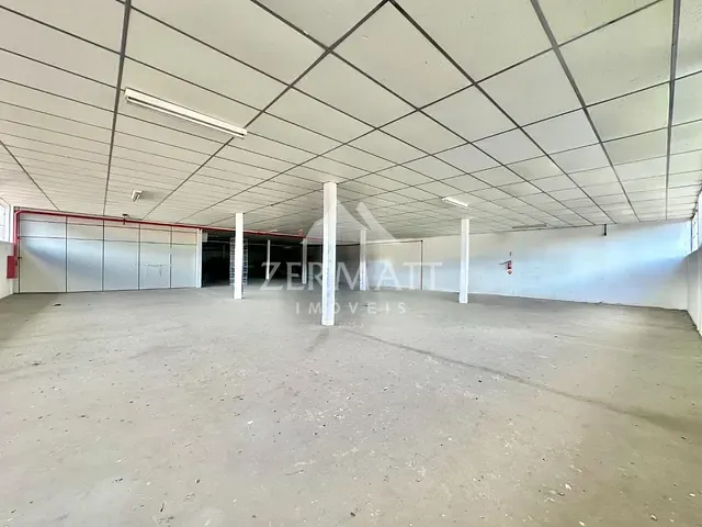 Loja com 658m², para alugar, no bairro Itoupava Norte em Blumenau
