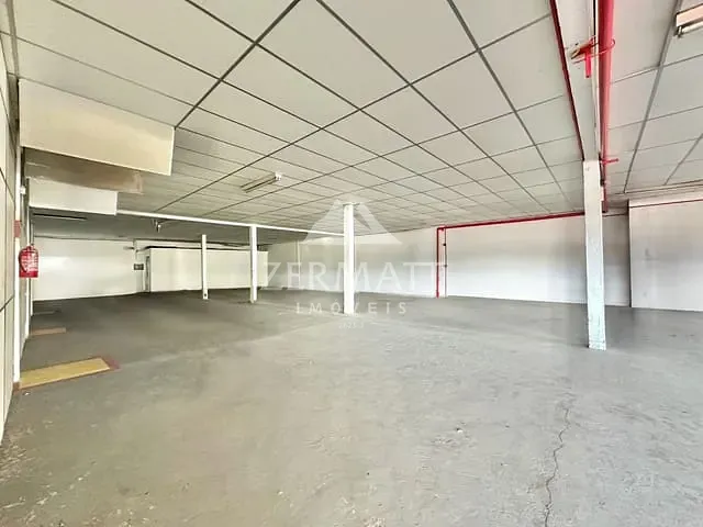 Loja com 658m², para alugar, no bairro Itoupava Norte em Blumenau