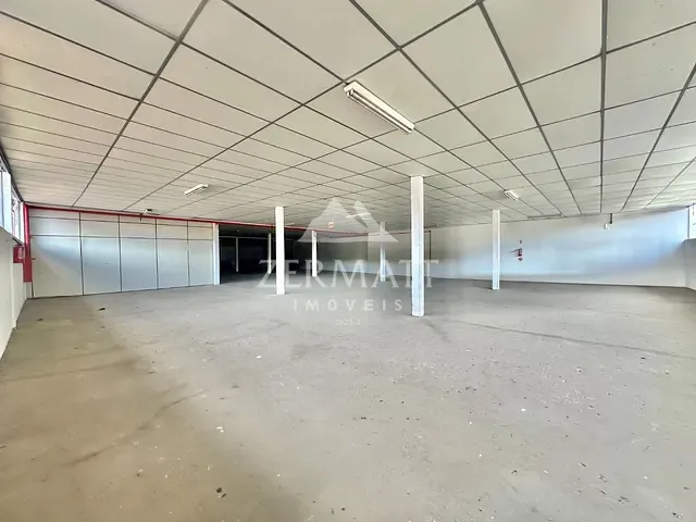 Loja com 658m², para alugar, no bairro Itoupava Norte em Blumenau
