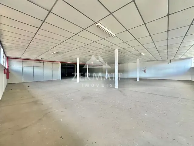 Loja com 658m², para alugar, no bairro Itoupava Norte em Blumenau