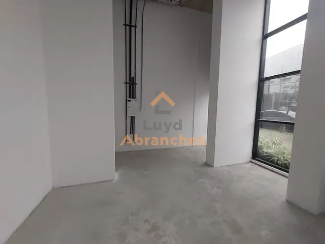 Loja para alugar, no bairro Vila Amélia em São Paulo