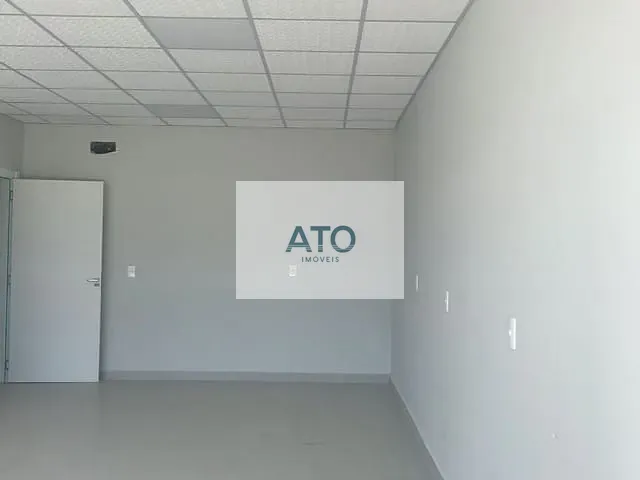 Loja para alugar, no bairro Universitário em Tijucas