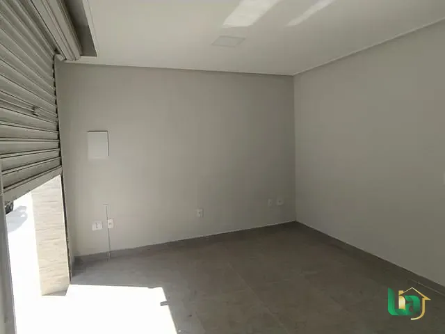 Loja para alugar, no bairro Barra em Muriaé