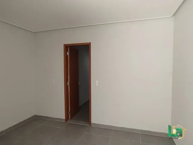 Loja para alugar, no bairro Barra em Muriaé