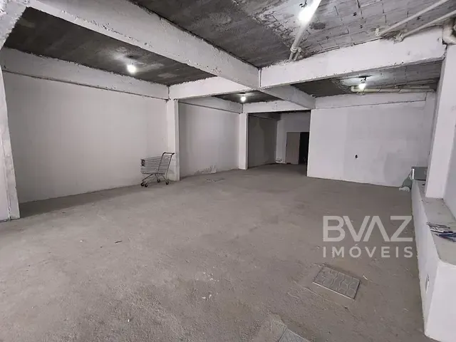 Loja com 210m², para alugar, no bairro Centro em Cabo Frio