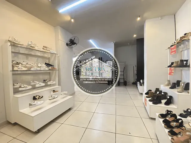 Loja com 348m², para alugar, no bairro Centro em Juiz de Fora