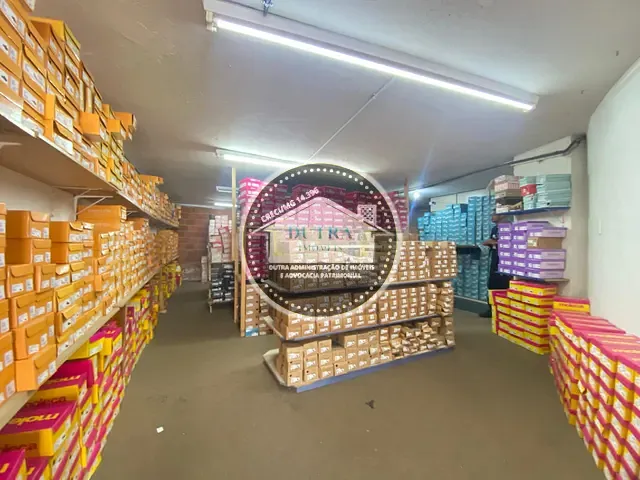 Loja com 348m², para alugar, no bairro Centro em Juiz de Fora
