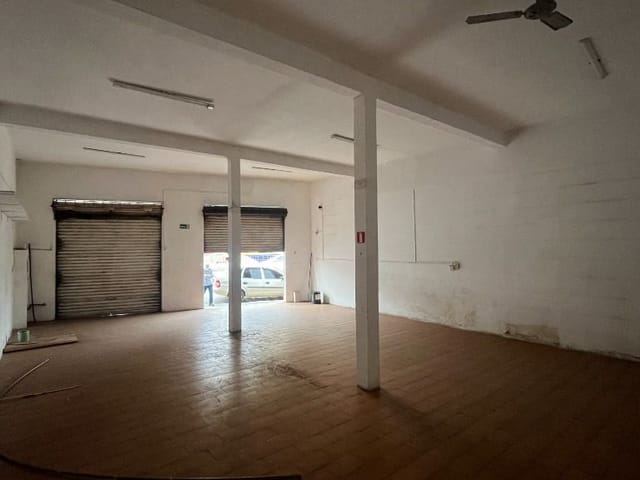 Loja com 200m², à venda ou para alugar, no bairro Centro em Tatuí