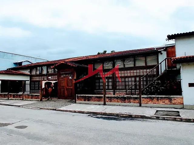 Loja com 600m², à venda, no bairro Papucaia em Cachoeiras de Macacu