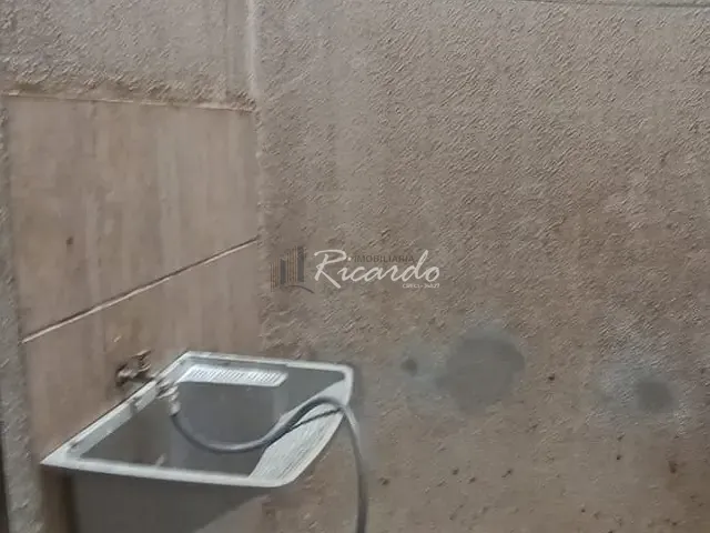 Loja com 140m², para alugar, no bairro Conjunto Del Condor em Arapongas
