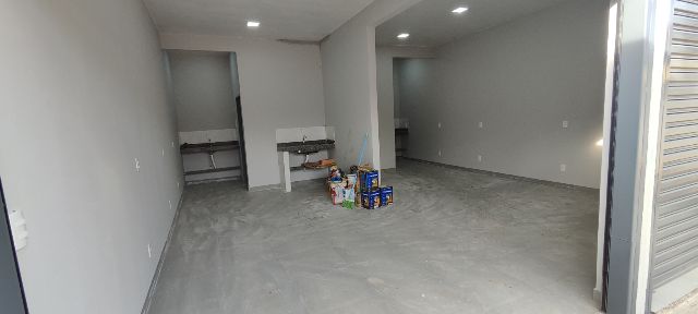 Loja com 28m², para alugar, no bairro Jardim dos Buritis em Aparecida de Goiânia