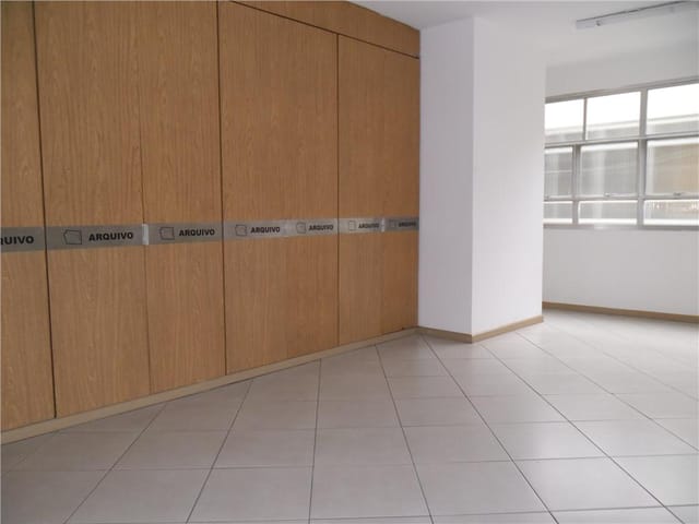 Loja com 373m², para alugar, no bairro Parque São Jorge em São Paulo