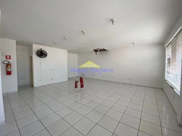 Loja com 165m², para alugar, no bairro Centro em Capivari